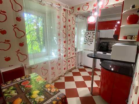 квартира за адресою Льва Ландау просп. (50-річчя СРСР), 20