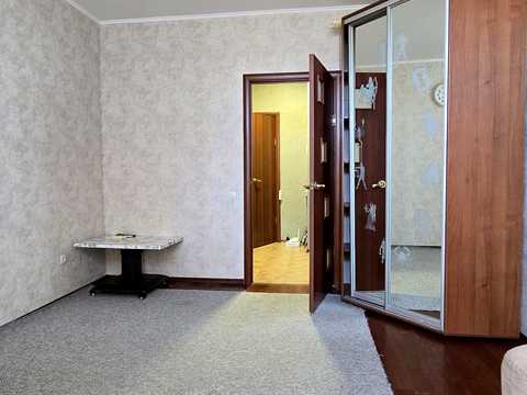 квартира за адресою Торгова вул., 9