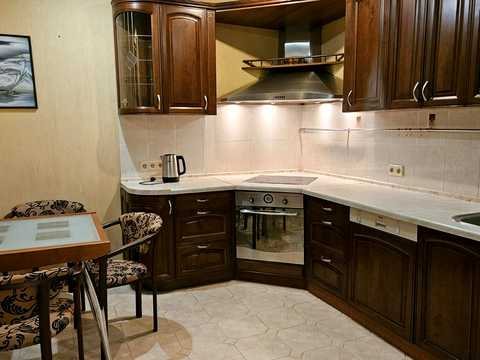 квартира за адресою Автозаводська вул., 99/4