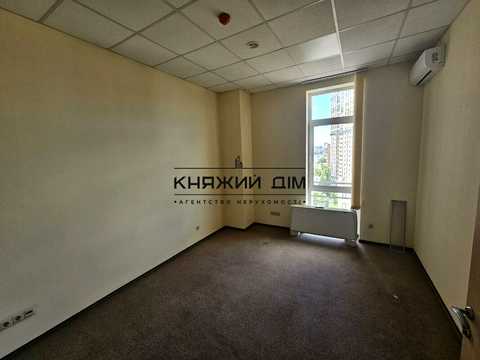коммерческая по адресу Антоновича ул. (Горького), 33В