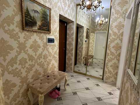квартира за адресою Августина Волошина вул., 3-А