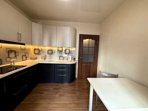 квартира за адресою Бориса Гмирі вул., 12-Б