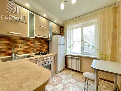 квартира за адресою Менделєєва вул., 4