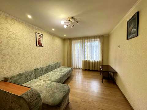 квартира за адресою Українська вул., 43