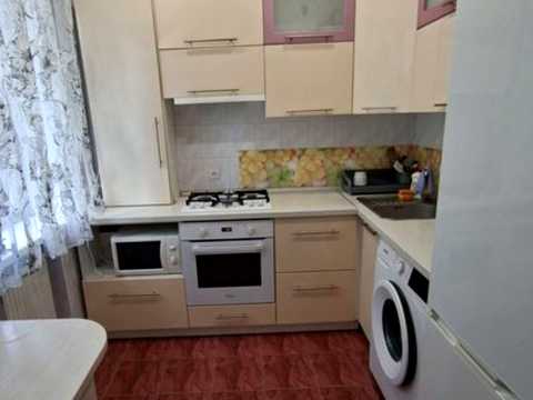 квартира по адресу Свободы просп. (60-річчя Жовтня), 40