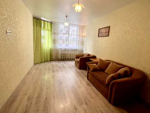 квартира за адресою Ярослава Гашека бульв., (Будинок 2)