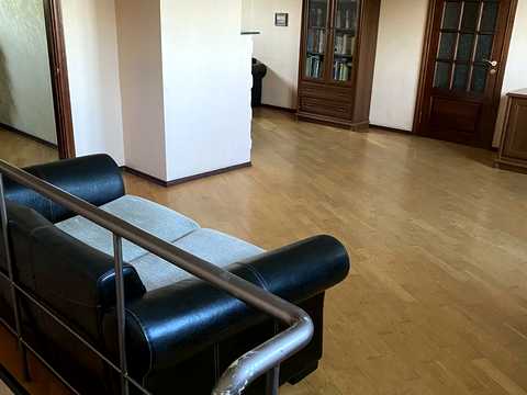 квартира за адресою Утьосова вул., 14