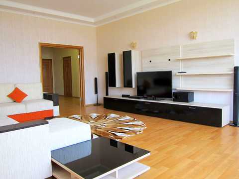 квартира за адресою Старонаводницька вул., 6б