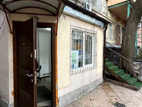 комерційна за адресою Ланжеронівська вул., 17