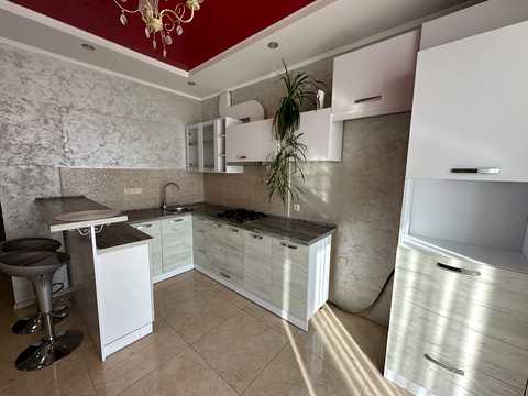 квартира за адресою Залізняка, 1В