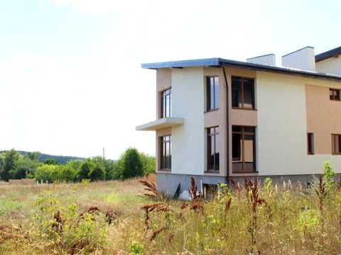 будинок за адресою вул. Київська, 1В