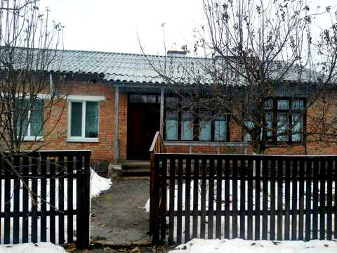 будинок за адресою Молодіжна, 1