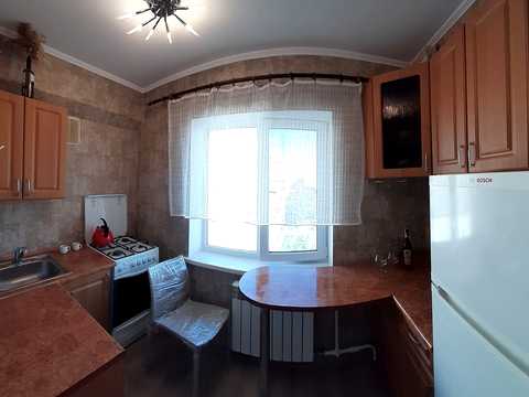 квартира за адресою Богатирська вул., 18