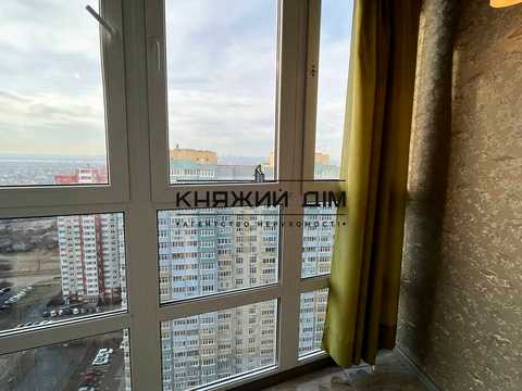 квартира за адресою Софії Русової вул., 7
