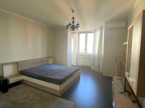квартира за адресою Анни Ахматової вул., 46