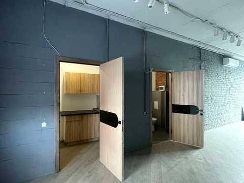 комерційна за адресою Зелена вул., 60