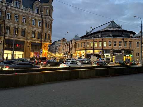 квартира за адресою Басейна вул., 3