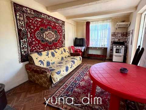 будинок за адресою Івасюка вул.