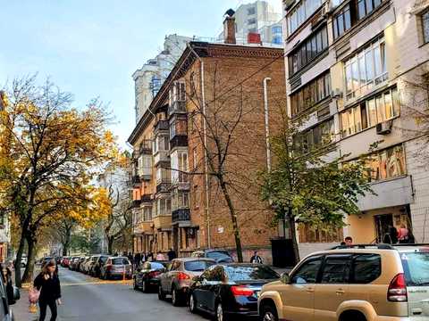 квартира за адресою Панаса Мирного вул., 3