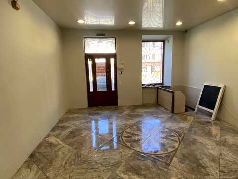 комерційна за адресою Городоцька вул., 77