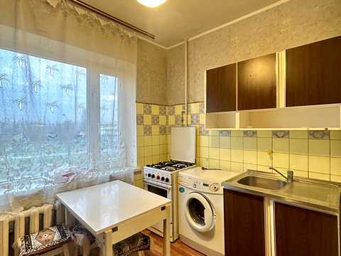 квартира за адресою Йорданська вул. (Лайоша Гавро), 4-Б