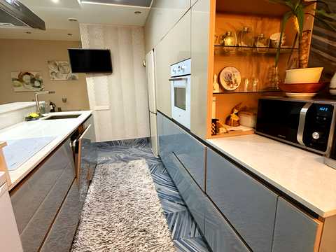 квартира за адресою Академіка Глушкова просп., 9-Д