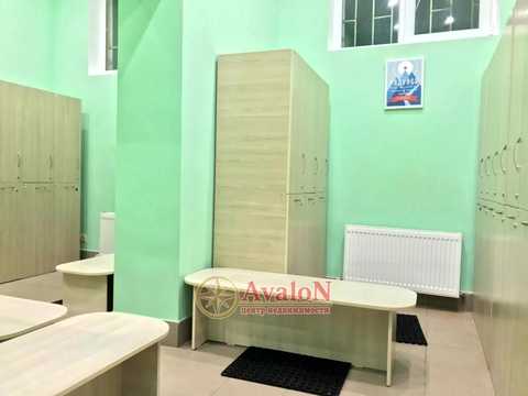 комерційна за адресою Віталія Блажка вул., 2