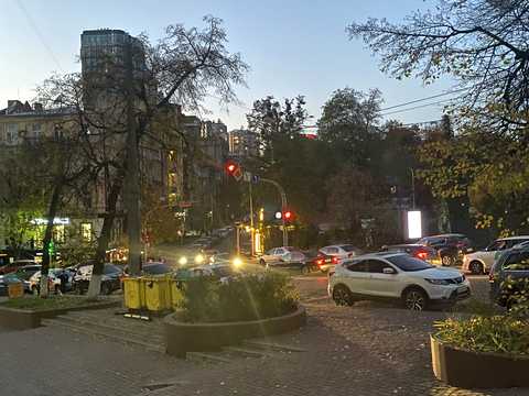 паркомісце за адресою Гетьмана Павла Скоропадського вул. (Толстого), 39