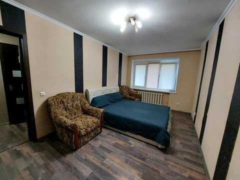квартира за адресою Небесної Сотні вул. (Івана Стасюка), 13