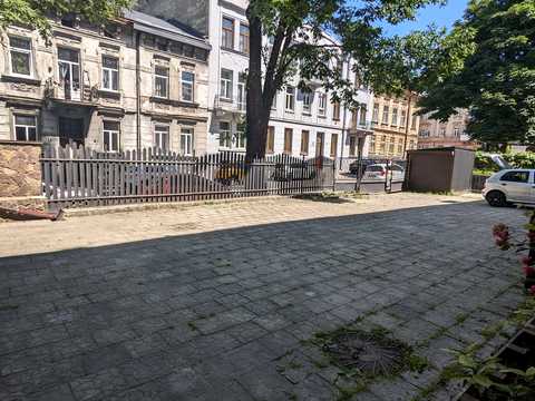 коммерческая по адресу Якова Остряницы ул., 4
