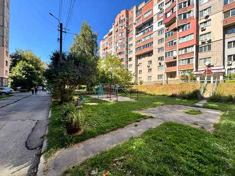 квартира за адресою Андрія Первозванного вул. (Стахурського), 4