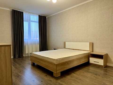 квартира за адресою Любомира Гузара просп. (Космонавта Комарова), 46-Б