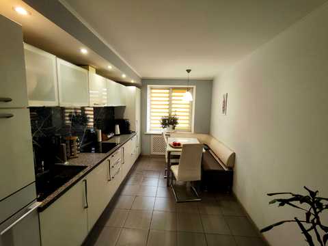 квартира за адресою Новоставкова вул., 27