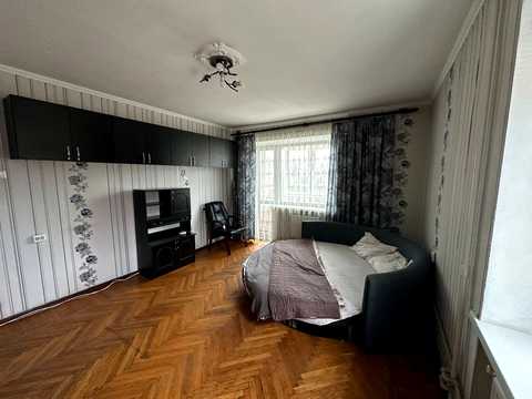 квартира за адресою Варшавська вул. (Ширшова), 33/7