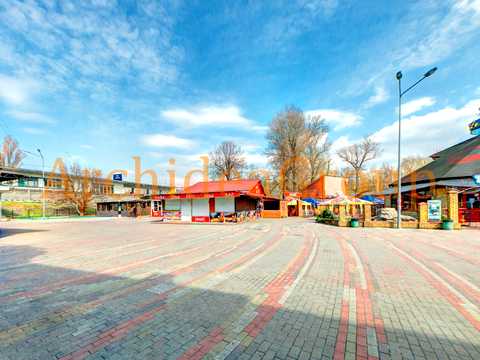комерційна за адресою Броварський просп., 18Г