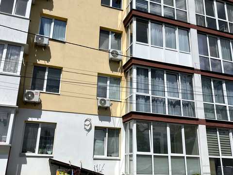 комерційна за адресою Громадянська вул., 2б