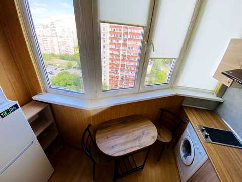 квартира за адресою Анни Ахматової вул., 16-Б