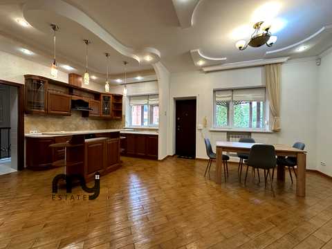 будинок за адресою Порічкова вул.
