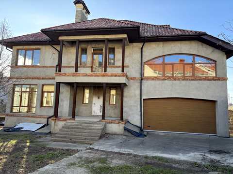будинок за адресою бризова, 47а