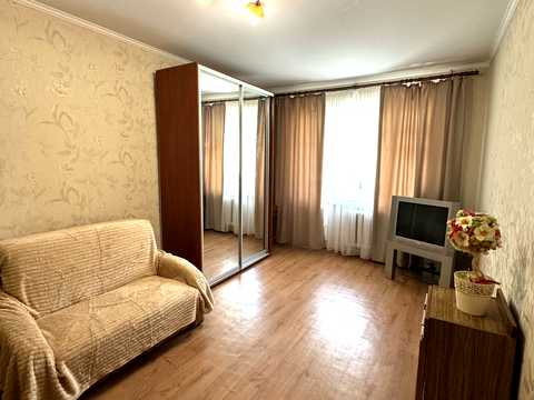 квартира за адресою Євгена Чикаленка вул., 57