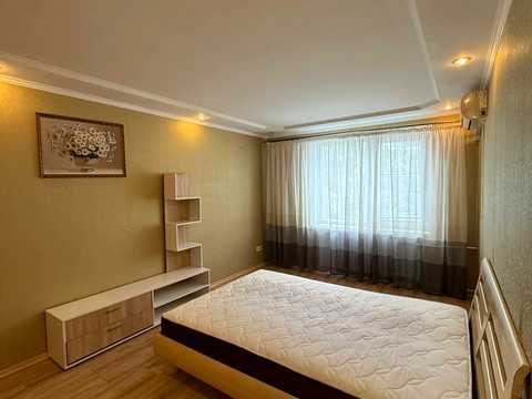 квартира за адресою Педагогічна вул., 18