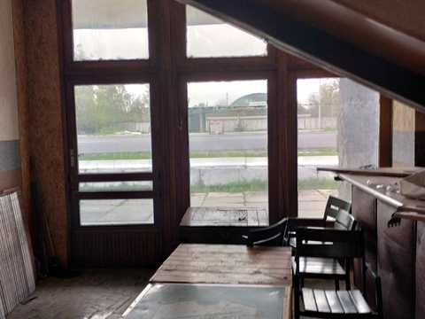 комерційна за адресою Центральна, 1
