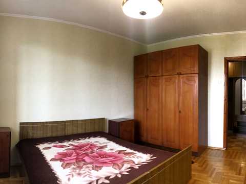 квартира за адресою Академіка Єфремова вул. (Командарма Уборевича), 18
