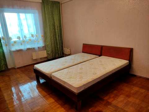 квартира за адресою Ревуцького вул., 35