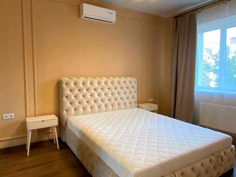 квартира за адресою Рея Бредбері вул., 5/15