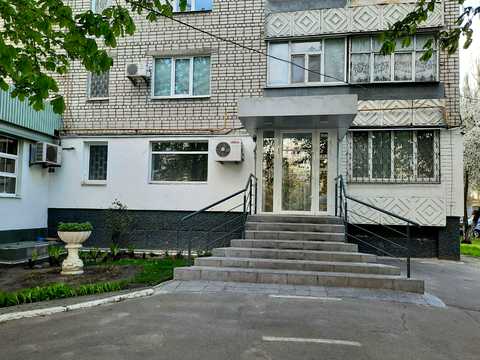 комерційна за адресою просп. Лесі УкраЇнки, 142