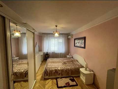 квартира за адресою Братиславська вул., 30