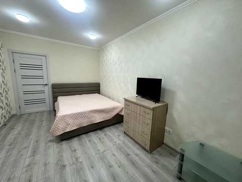 квартира по адресу Ревуцкого ул., 40-В