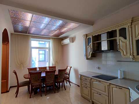 квартира по адресу Круглоуниверситетская ул., 3-5