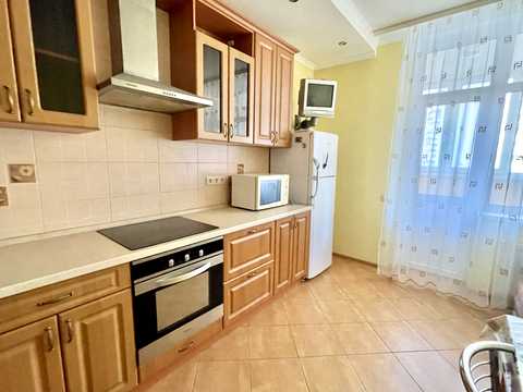 квартира за адресою Єлизавети Чавдар вул., 18